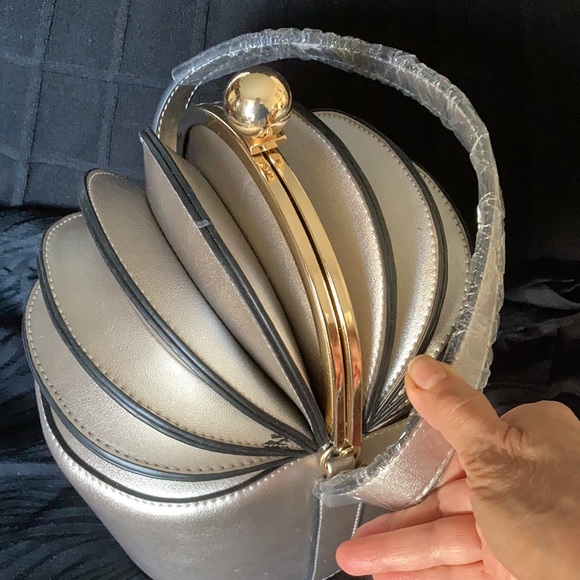 NWT unique and just gorgeous bucket bag. You will be the only one! - Picture 2 of 6